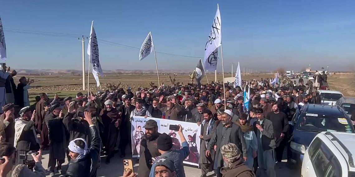 سرپل کې د وزلوبې له اتلې لوبډلې تود هرکلی وشو