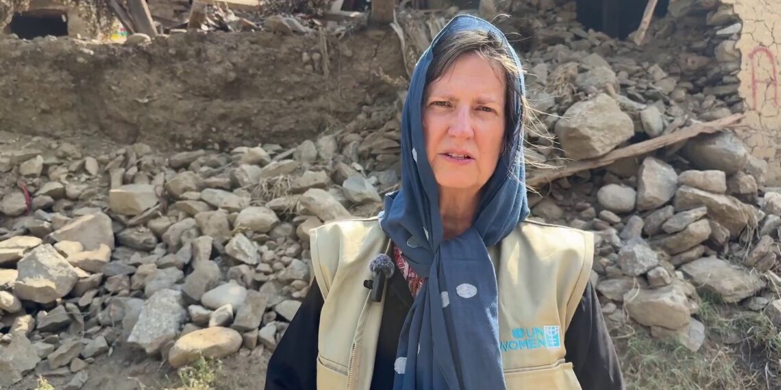 ملګري ملتونه په خپلو ادارو کې د ښځو پرکار د بندیز لغو کولو غوښتنه کوي