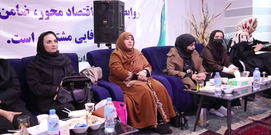 هرات کې د افغان او ایراني ښځینه سوداګرو ناسته؛ د ښځینه سوداګرۍ پر پیاوړتیا خبرې شوې