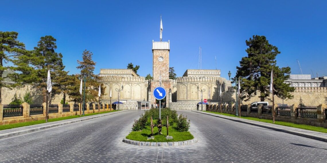 نشنل انټرسټ: امریکا دې د اسلامي ‌امارت په رسمیت پېژندلو کې ځنډ نه کوي