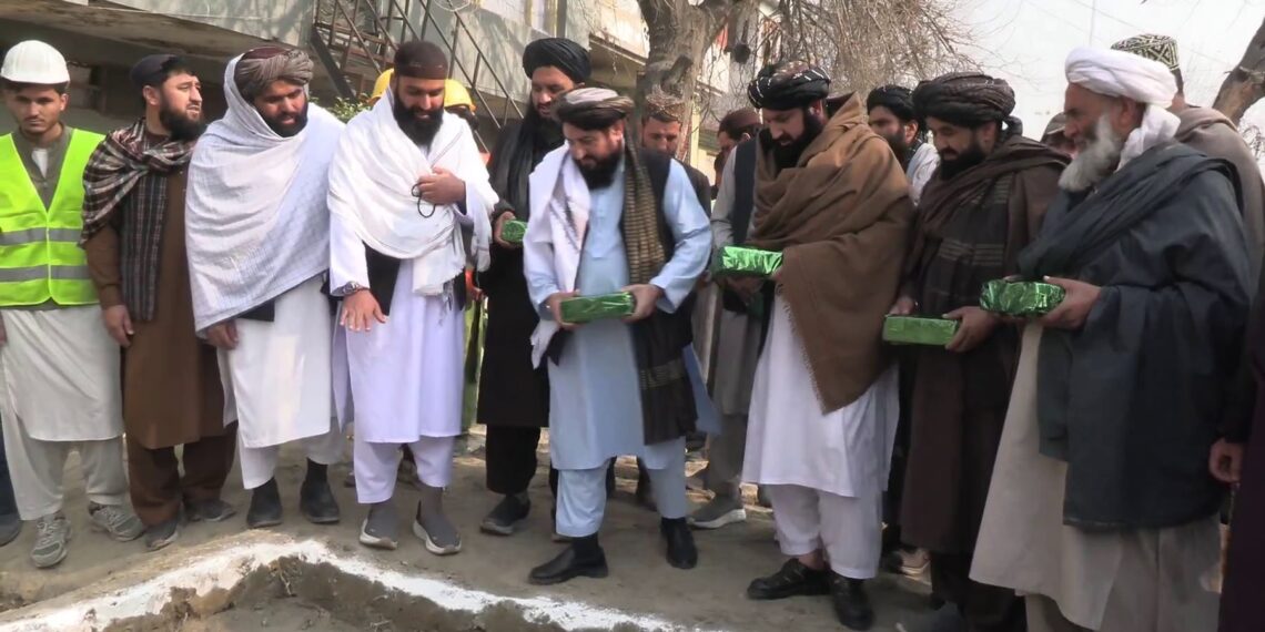 جلال اباد ښار کې۱۰ زره کورنیو ته د څښاک اوبو رسولو پروژه پيل شوه