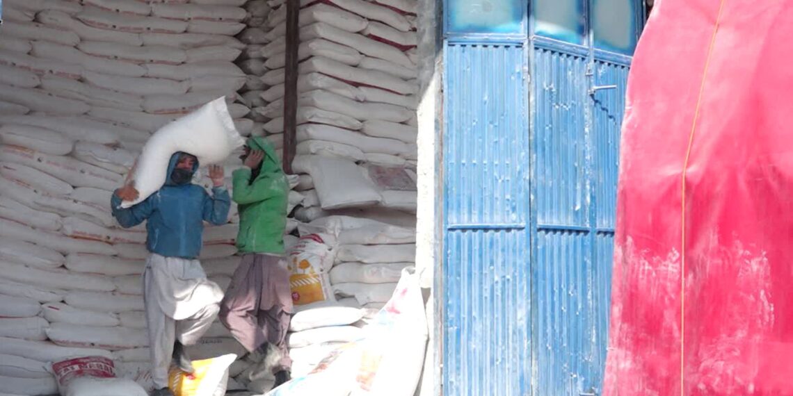 کابل ښاریان: د ځینو خوراکي توکو بیې تر زر افغانیو لوړې شوې دي