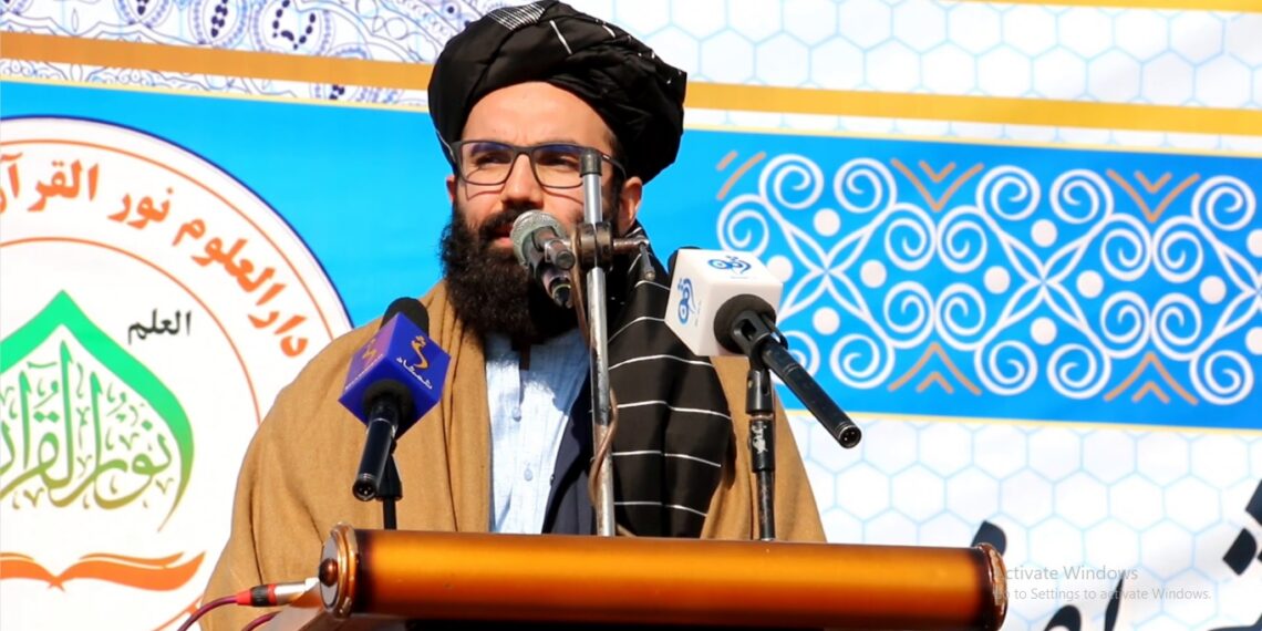 انس حقاني: ديني عالمان دې ځانونه له خلکو لوړ نه ګڼي