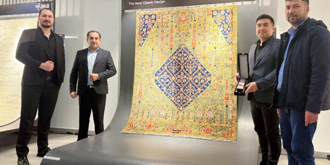 افغان غالیو نړیوال نندارتون کې لومړی مقام خپل کړ