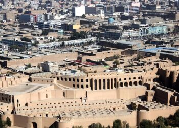 د هرات زوړ ښار د عصري ودانیو له یرغل سره مخ دی، چارواکي یې د ژغورلو ډاډ ورکوي