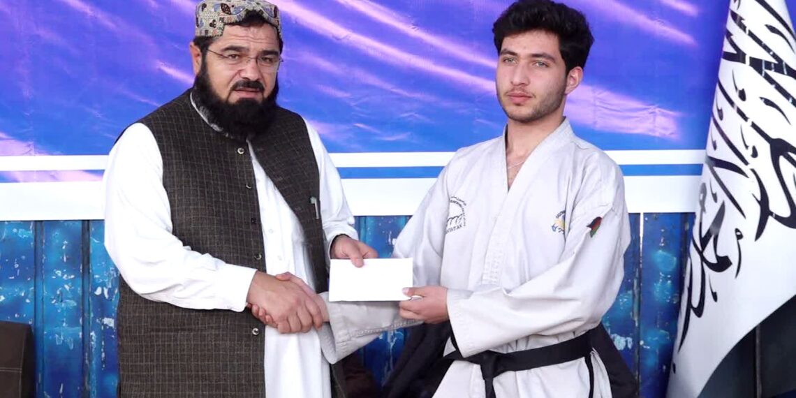 د المپیک او بدني روزنې کمېټې ۳ زره لوبغاړو ته د عصریې ورکول پيل کړل