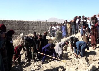 د ننګرهاراوسېدونکي له حکومت غوښتنه کوي چې له پاکستان د کړي بريد غچ واخلي