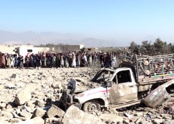 له پټې دښمنۍ تر ښکاره جګړې؛ تحلیلوونکي وايي، پاکستان افغانستان کې د ځواکمن نظام مخه نیسي