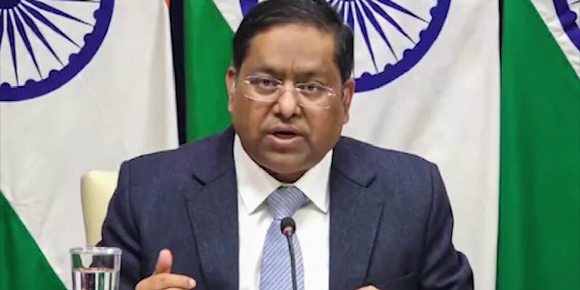 د هند حکومت، خلیلزاد او منظور پښتین پر افغان خاوره د پاکستان بریدونه غندلي