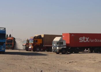 سوداګر او چلوونکي د حیرتان بندر د سړکونو جوړېدو غوښتنه کوي