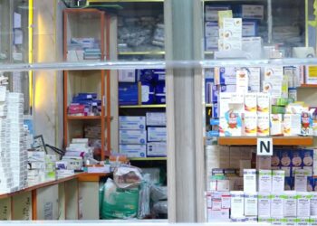 خلک او ډاکټران پر پاکستاني درملو د بشپړ بندیز هرکلی کوي