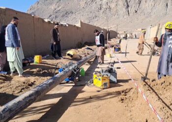 کندهار کې ۸۵۰ کورنیو ته د پاکو اوبو رسولو دوې پروژې پيل شوې