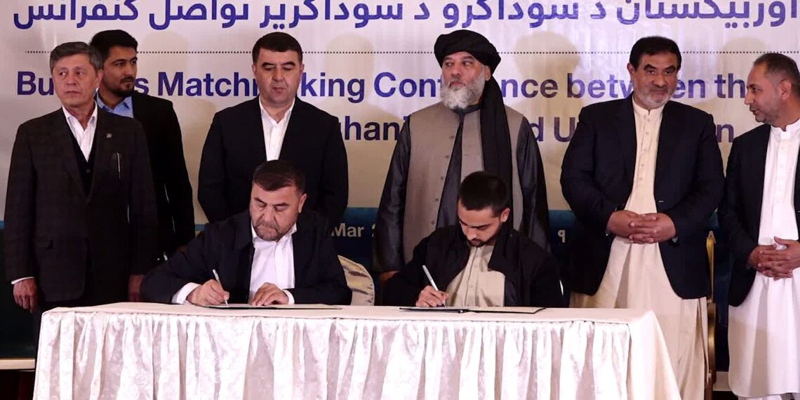 افغان-ازبېک سوداګرو د سلګونه میلیون ډالرو په ارزښت تړونونه لاسلیک کړل