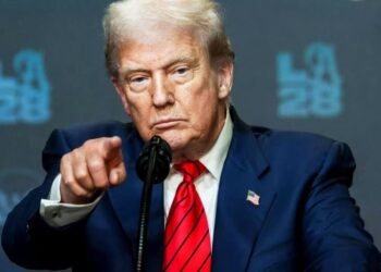 ټرمپ یوځل بیا د ایران ملکي تاسیساتو او برېښنا کوټونو ویجاړولو خبرداری ورکړ