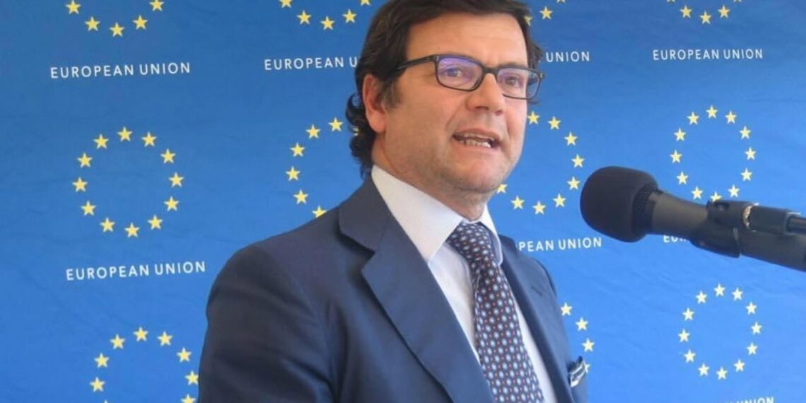 اروپايي ټولنې نیکولا بېلومو افغانستان لپاره خپل نوی شارژدافیر ټاکلی