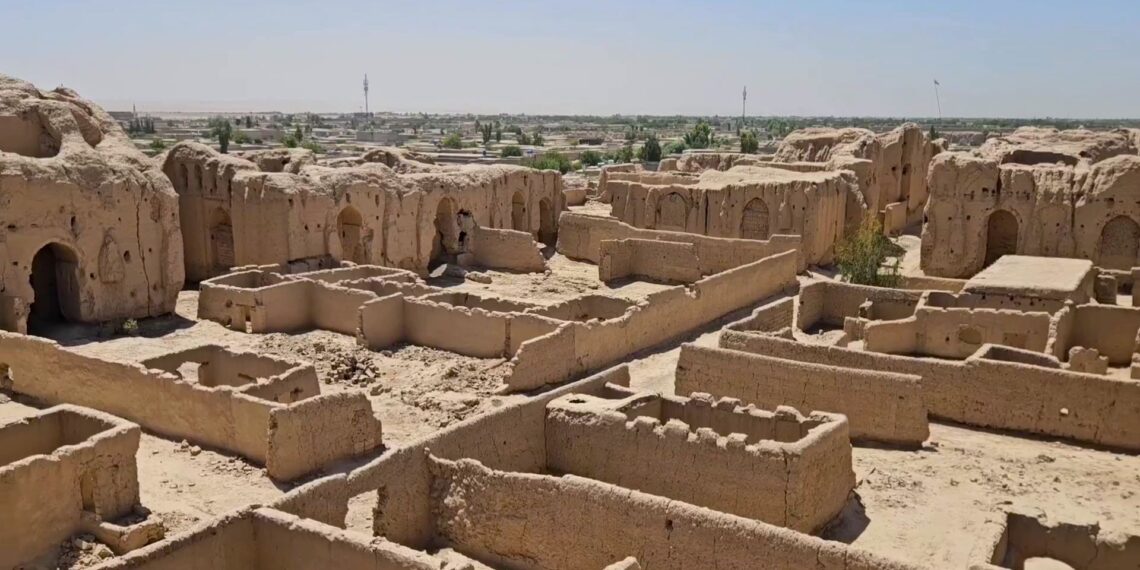 لښکرګاه کې د سلطان مسعود غزنوي تاریخي ماڼۍ بیارغونې ته اړتیا لري