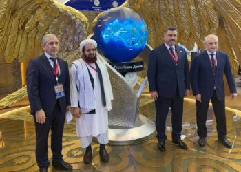 مسکو کې د اسلامي امارت سفیر د سن‌پیټرزبورګ نړیوال اقتصادي فورم کې ګډون کړی