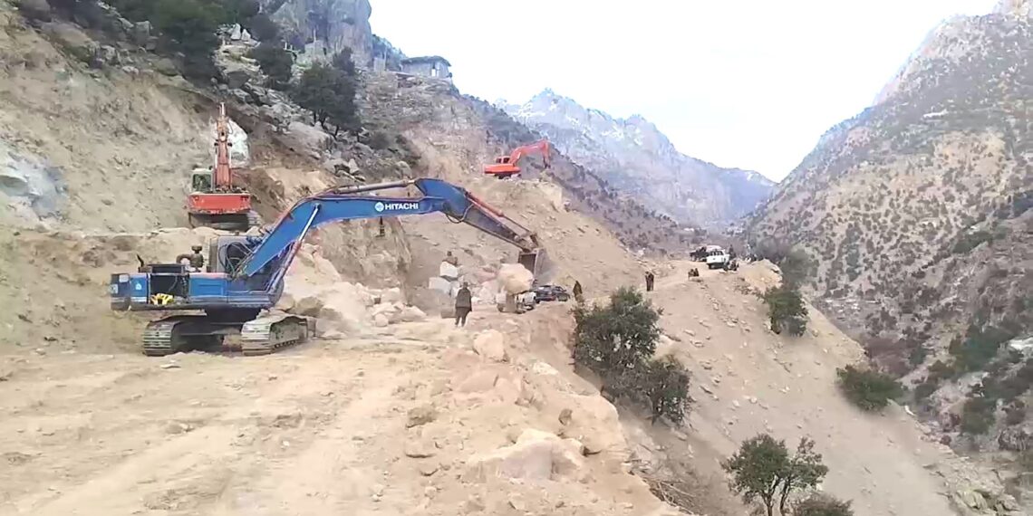 نورستان کې ۲۸۹ سترې او کوچنۍ پراختیايي پروژې پلې شوې دي