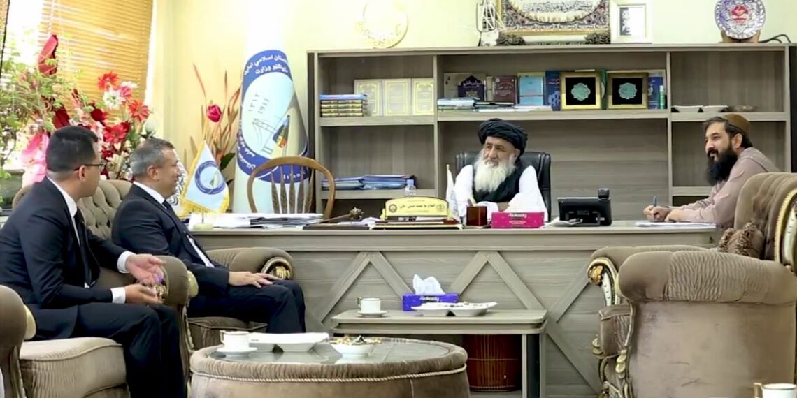 افغان – ترکمني چارواکو افغانستان کې د رېل پټلیو پراختیا په اړه خبرې کړې