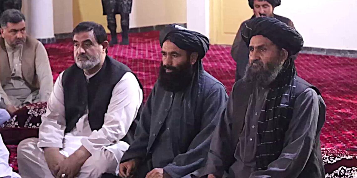 ملابرادر: حکومت به نورستان کې د سېلاب ځپلو کورنیو ستونزې حل کړي