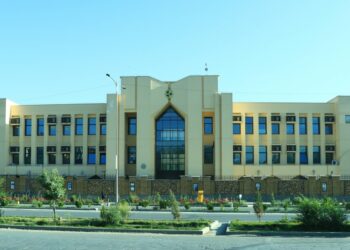 مجاهد: شاوخوا ۸۰ زره تنه په تخنیکي او مسلکي زده کړو بوخت دي