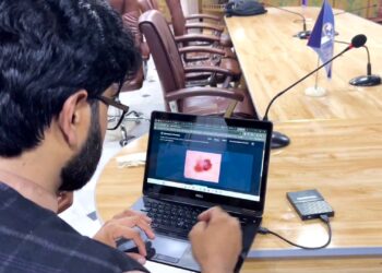 د ننګرهار پوهنتون استاد د پوستکي سرطان تشخیصولو پرمختللی سیسټم جوړ کړی