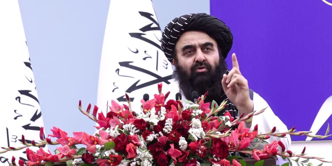 متقي: هېڅوک د خپلې شخصي انګیزې له مخې پر ولس فشار نه شي راوستی