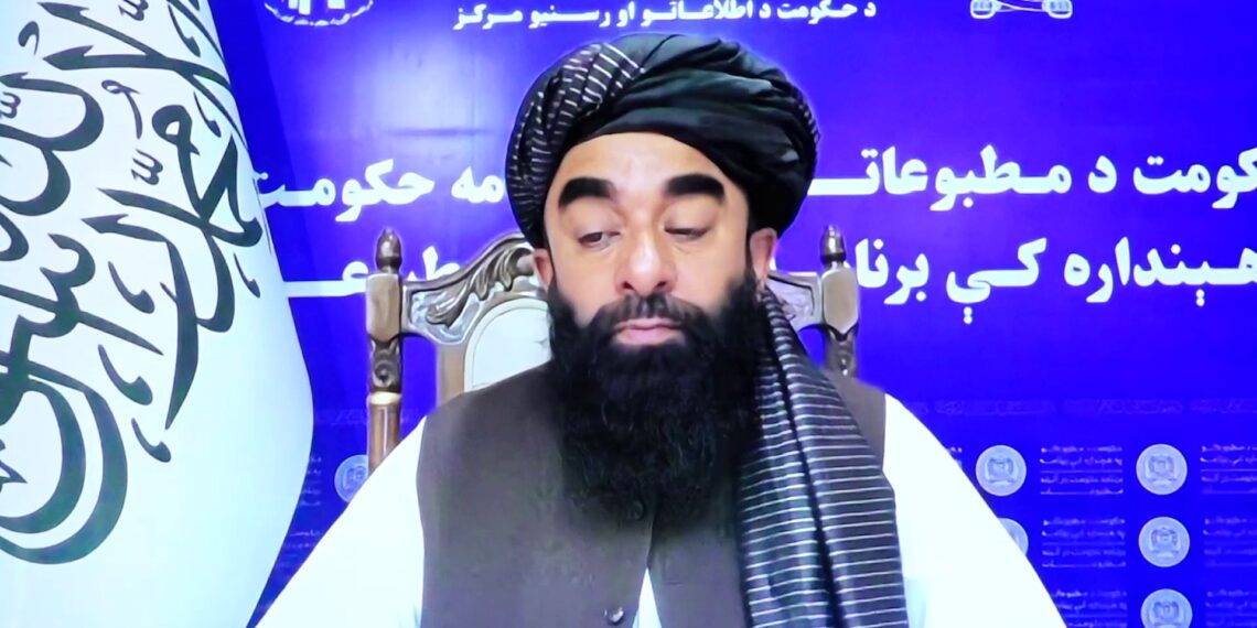 مجاهد: تېرکال شاوخوا۶۵۰ زره پاسپورټونه او دوه میلیونه الکټرونیکي تذکرې وېشل شوي