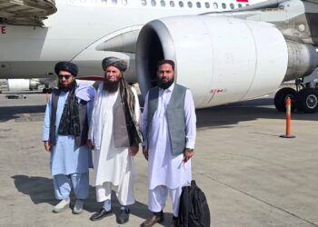 د کرنې وزارت جګ پوړي پلاوي اروپا ته رسمي سفر پيل کړ