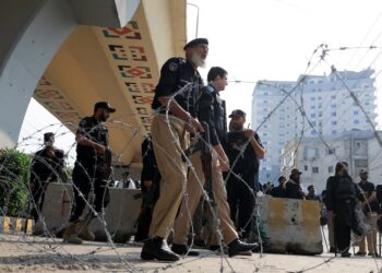 د پاکستان مرکزي حکومت خیبرپښتونخوا کې بېړنۍ حالت  اعلان کړ