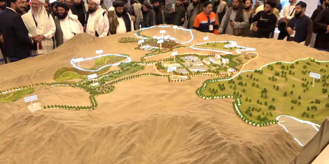 د کانونو او معدني منرالونو لومړنی درې ورځنی نندارتون پرانستل شو